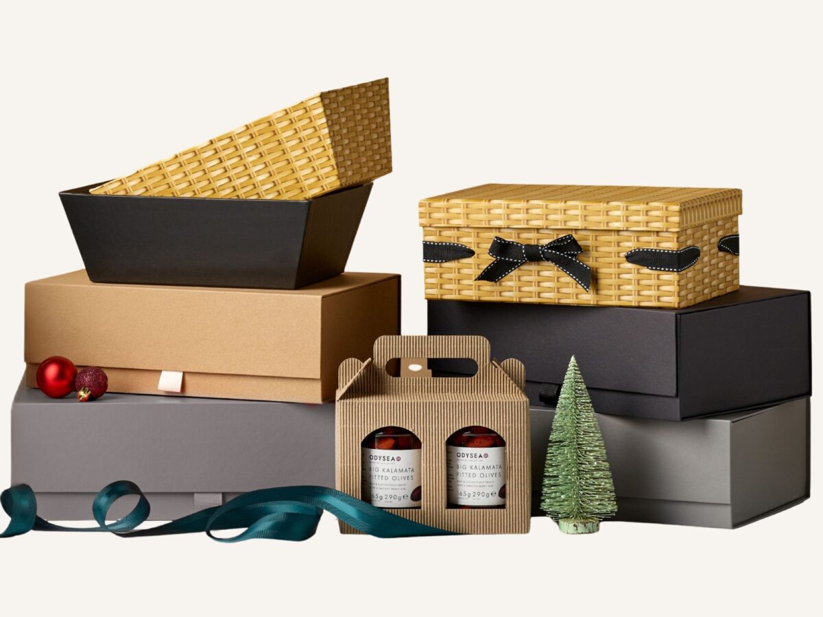 Range of cardboard gift boxes and cardboard gift trays as well as fluted card jar boxes