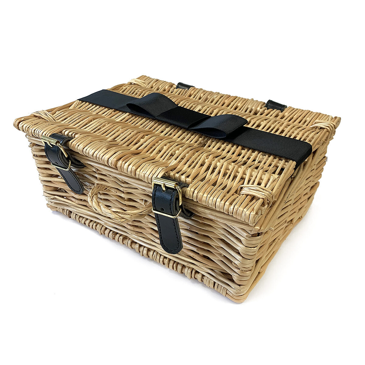 Pre-tied hamper bows