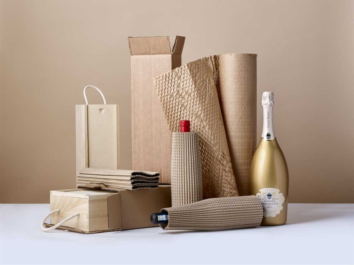 Sustainable transit packaging with wooden wine boxes and wine bottles