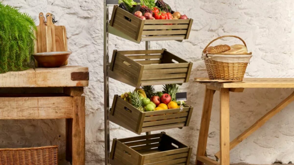 Metal Display Stands 1