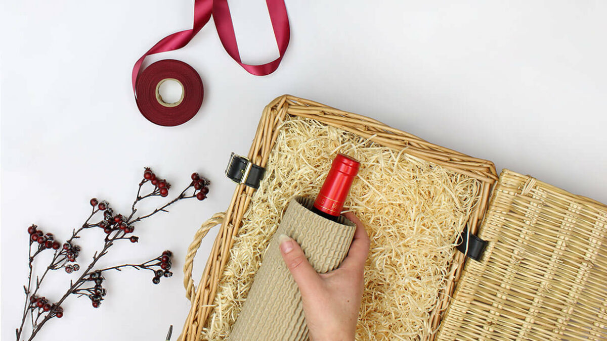 Packing a Christmas Hamper16 9 1