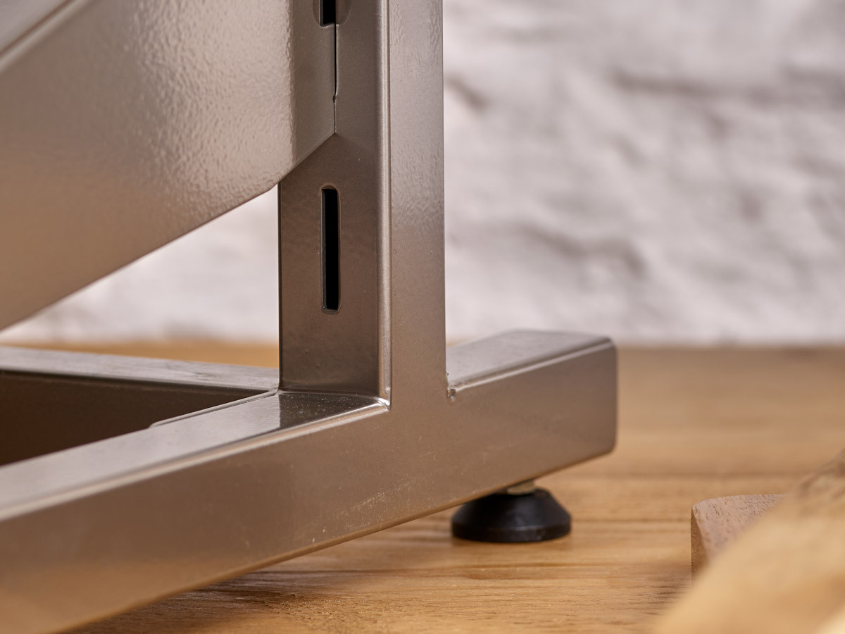 Gadsby studio 31jan228797